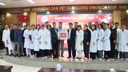 SỞ Y TẾ THĂM, CHÚC TẾT BỆNH VIỆN ĐA KHOA TỈNH