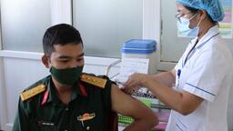 Tiêm phòng Vắc xin Covid-19 đợt 5 tại BVĐK tỉnh Lai Châu
