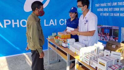 Đoàn thanh niên BVĐK tỉnh khám và cấp phát thuốc miễn phí tại cộng đồng