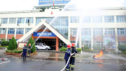 BỆNH VIỆN ĐA KHOA TỈNH LAI CHÂU TỔ CHỨC HUẤN LUYỆN, BỒI DƯỠNG NGHIỆP VỤ VÀ DIỄN TẬP PHÒNG CHÁY CHỮA CHÁY VÀ CỨU NẠN CỨU HỘ NĂM 2025