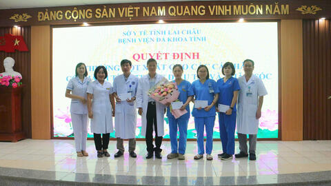 BỆNH VIỆN ĐA KHOA TỈNH LAI CHÂU KHEN THƯỞNG ĐỘT XUẤT CÁC CÁ NHÂN CÓ THÀNH TÍCH XUẤT SẮC TRONG  ĐIỀU TRỊ CHĂM SÓC TRẺ SƠ SINH NẶNG 600 GRAM