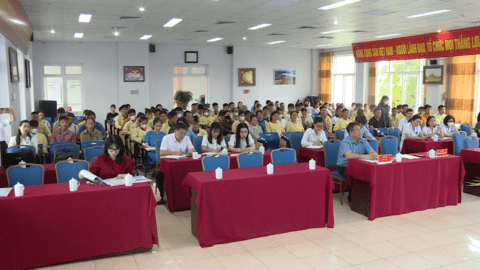 BỆNH VIỆN ĐA KHOA TỈNH LAI CHÂU PHỐI HỢP VỚI BẢO HIỂM XÃ HỘI KHU VỰC IV TỔ CHỨC HỘI NGHỊ TUYÊN TRUYỀN, TƯ VẤN GIẢI ĐÁP CHÍNH SÁCH BẢO HIỂM XÃ HỘI NĂM 2025