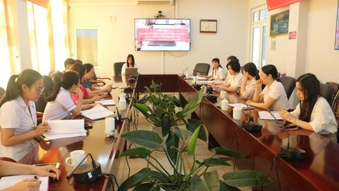 Cục Bà Mẹ và Trẻ em - Bộ Y tế thăm và làm việc tại bệnh viện Đa khoa tỉnh về hoạt động chăm sóc dinh dưỡng và sức khỏe cho các bà mẹ và trẻ em