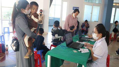 BỆNH VIỆN ĐA KHOA TỈNH LAI CHÂU PHỐI HỢP VỚI BỆNH VIỆN E TỔ CHỨC KHÁM SÀNG LỌC DỊ TẬT BẨM SINH CHO TRẺ EM