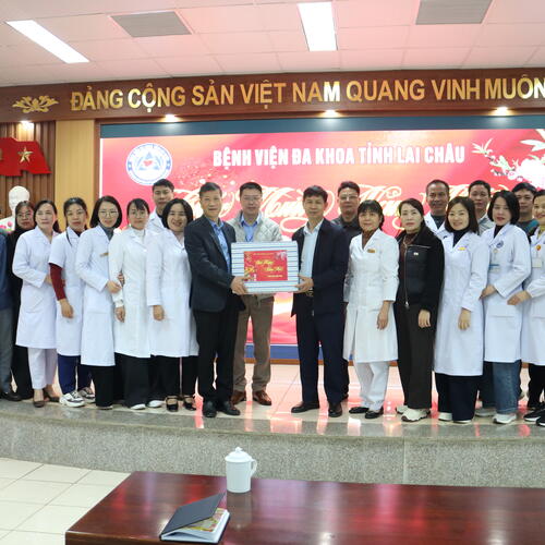 SỞ Y TẾ THĂM, CHÚC TẾT BỆNH VIỆN ĐA KHOA TỈNH