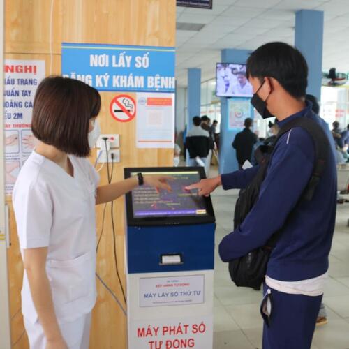 Công tác cải cách hành chính tại bệnh viện Đa khoa tỉnh Lai Châu
