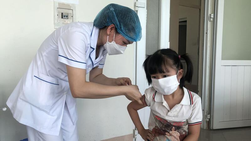 Triển khai tiêm Vắc xin phòng Covid-19 mũi bổ sung, nhắc lại tại Bệnh viện đa khoa tỉnh Lai Châu.