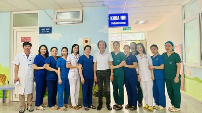 PGS,TS. Nguyễn Tiến Dũng - Bệnh viện Bạch Mai thăm quan Khoa Nhi BVĐKT Lai Châu